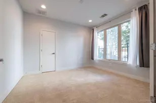 2110 Crocker St, Houston, TX 77006 - Photo 6