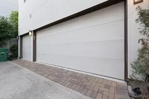 2110 Crocker St, Houston, TX 77006 - Photo 32