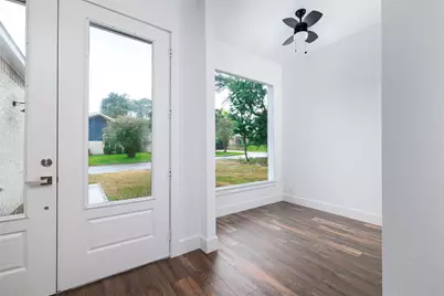 1049 Broadmoor Drive, Huntsville, TX 77340 - Photo 2