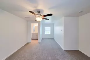413 S Market St, Brazoria, TX 77422 - Photo 16