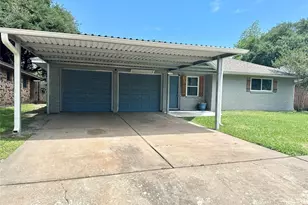 1126 E Dartmouth Ln, Deer Park, TX 77536 - Photo 2