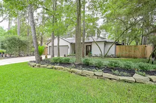 31 Gannet Hollow Pl, The Woodlands, TX 77381 - Photo 2