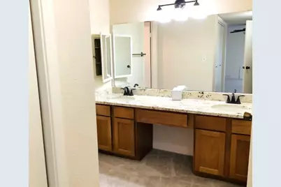 6201 Beverlyhill Street #8, Houston, TX 77057 - Photo 14