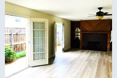 6201 Beverlyhill Street #8, Houston, TX 77057 - Photo 2