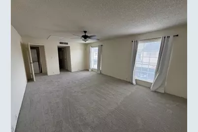 6201 Beverlyhill Street #8, Houston, TX 77057 - Photo 10
