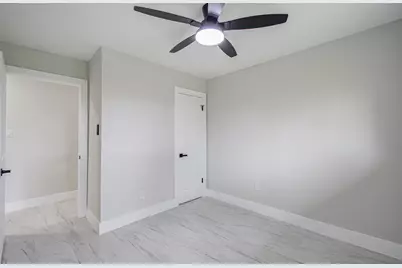 9259 Richland Drive, Houston, TX 77078 - Photo 6