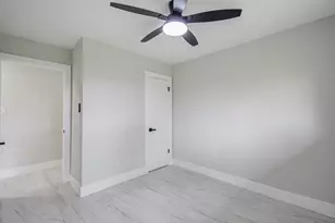 9259 Richland Dr, Houston, TX 77078 - Photo 6