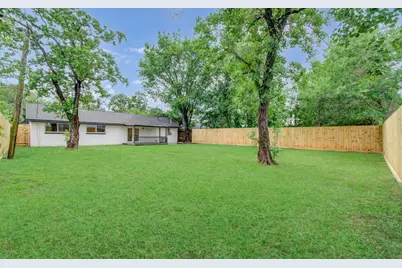 9259 Richland Drive, Houston, TX 77078 - Photo 36