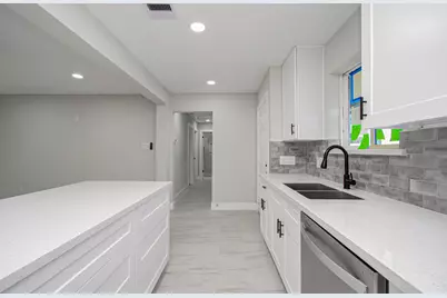 9259 Richland Drive, Houston, TX 77078 - Photo 24