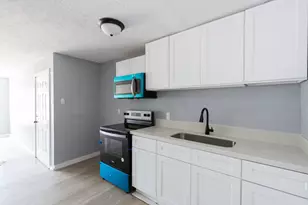 126 W 6th St, Freeport, TX 77541 - Photo 36