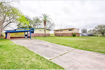 4600 Lakeshore Drive, Port Arthur, TX 77642 - Photo 2