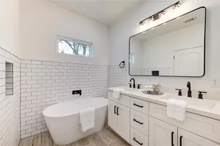 2015 B Brackenridge St, Houston, TX 77026 - Photo 12