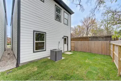2015 B Brackenridge Street, Houston, TX 77026 - Photo 24
