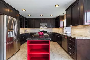 17106 Summer Hollow Dr, Sugar Land, TX 77498 - Photo 8