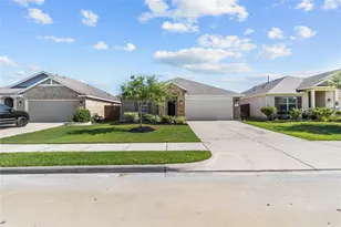 2218 Levant Ln, Baytown, TX 77523 - Photo 2