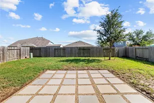 2218 Levant Ln, Baytown, TX 77523 - Photo 32