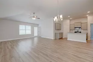 13705 Sorico Bay Dr, Texas City, TX 77568 - Photo 6