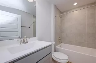 13705 Sorico Bay Dr, Texas City, TX 77568 - Photo 14