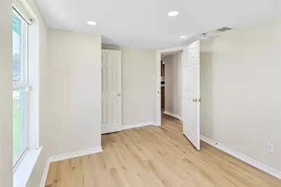 5919 Avenue R, Galveston, TX 77551 - Photo 16