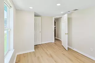 5919 Avenue R, Galveston, TX 77551 - Photo 16