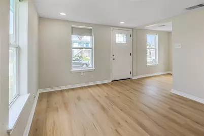 5919 Avenue R, Galveston, TX 77551 - Photo 6