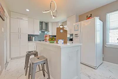 5330 Hialeah Drive, Houston, TX 77092 - Photo 6