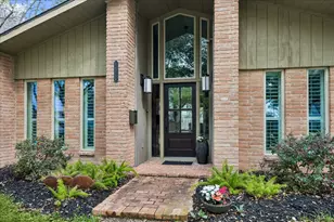 10714 Sugar Hill Dr, Houston, TX 77042 - Photo 18