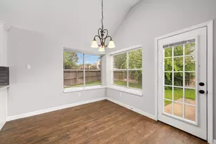 10806 Sutter Ranch Cir, Houston, TX 77064 - Photo 6