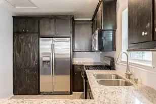 519 W Clay St, Houston, TX 77019 - Photo 10
