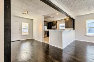 519 W Clay St, Houston, TX 77019 - Photo 1