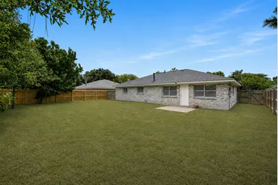 1600 Broken Arrow Street, Baytown, TX 77521 - Photo 36