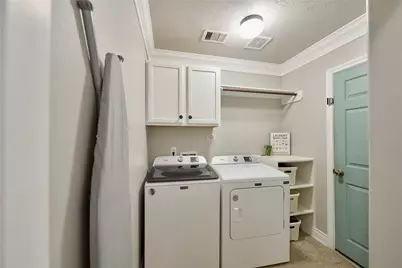 25207 Pineglen Terrace Drive, Spring, TX 77389 - Photo 18
