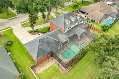 133 Dewberry Drive, Lake Jackson, TX 77566 - Photo 10