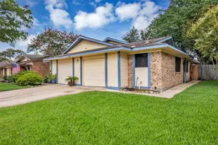 1447 Silverpines Rd, Houston, TX 77062 - Photo 2
