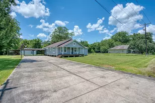 7804 Fm 834 E, Hull, TX 77564 - Photo 2