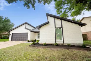 3742 Royal Manor Dr, Houston, TX 77082 - Photo 4