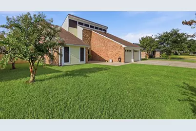 309 Nugent Drive, Port Neches, TX 77651 - Photo 36