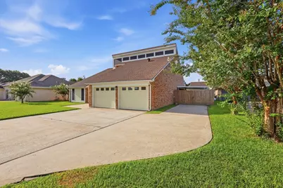 309 Nugent Drive, Port Neches, TX 77651 - Photo 2