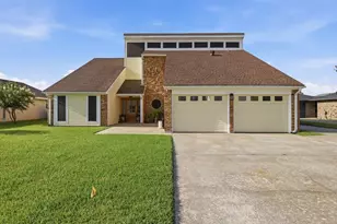 309 Nugent Dr, Port Neches, TX 77651 - Photo 1