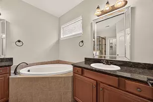 1341 Studer St, Houston, TX 77007 - Photo 28