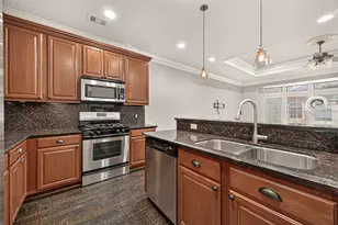 1341 Studer St, Houston, TX 77007 - Photo 10