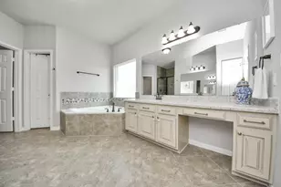 12119 Sandstone Cir, Mont Belvieu, TX 77535 - Photo 16