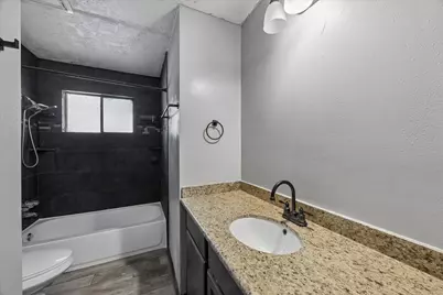 10842 Mesquite Drive, La Porte, TX 77571 - Photo 8
