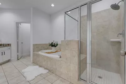 19 Versante Court, Houston, TX 77070 - Photo 30