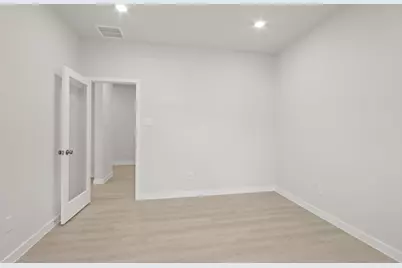 129 Bayou Bend Boulevard, Angleton, TX 77515 - Photo 12