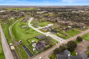 129 Bayou Bend Blvd, Angleton, TX 77515 - Photo 24