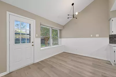 2802 Creek Manor Drive, Kingwood, TX 77339 - Photo 12