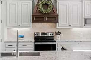 12311 Longfellow Dr, Montgomery, TX 77356 - Photo 12