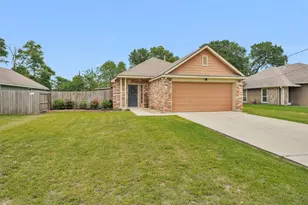 704 Heritage Dr, Navasota, TX 77868 - Photo 2