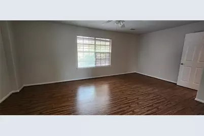 9710 Fieldbloom Lane, Sugar Land, TX 77498 - Photo 10